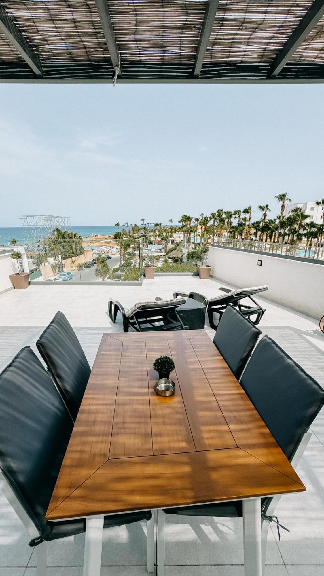 Apartment Wake Up By The Sea Flats *